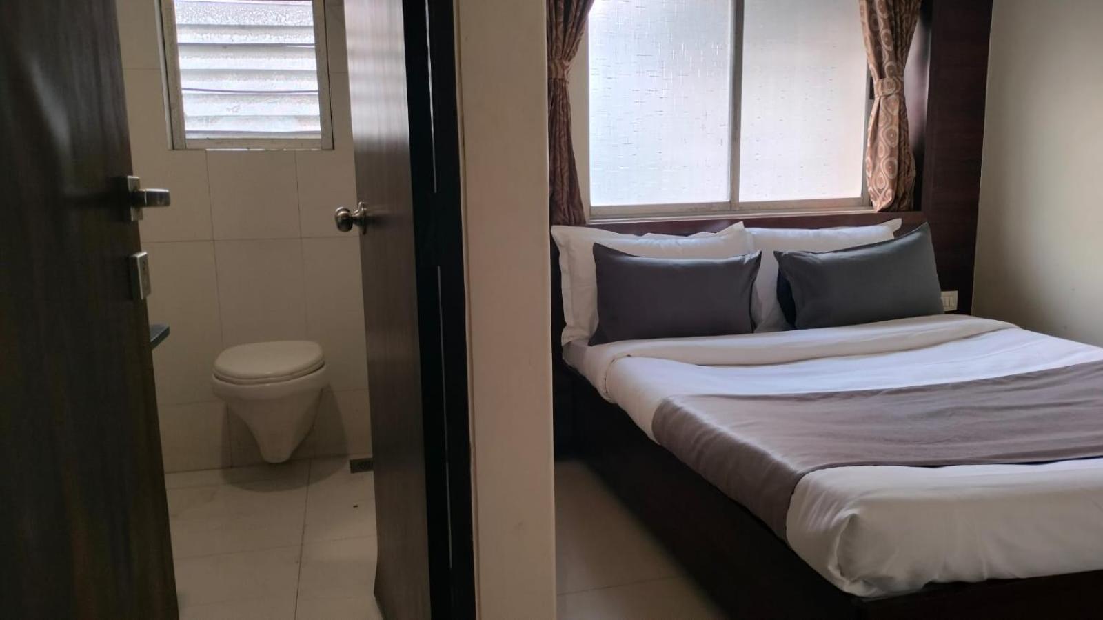 Hotel Sai Nidhi Executive-Mindspace Airoli Нави Мумбай Екстериор снимка