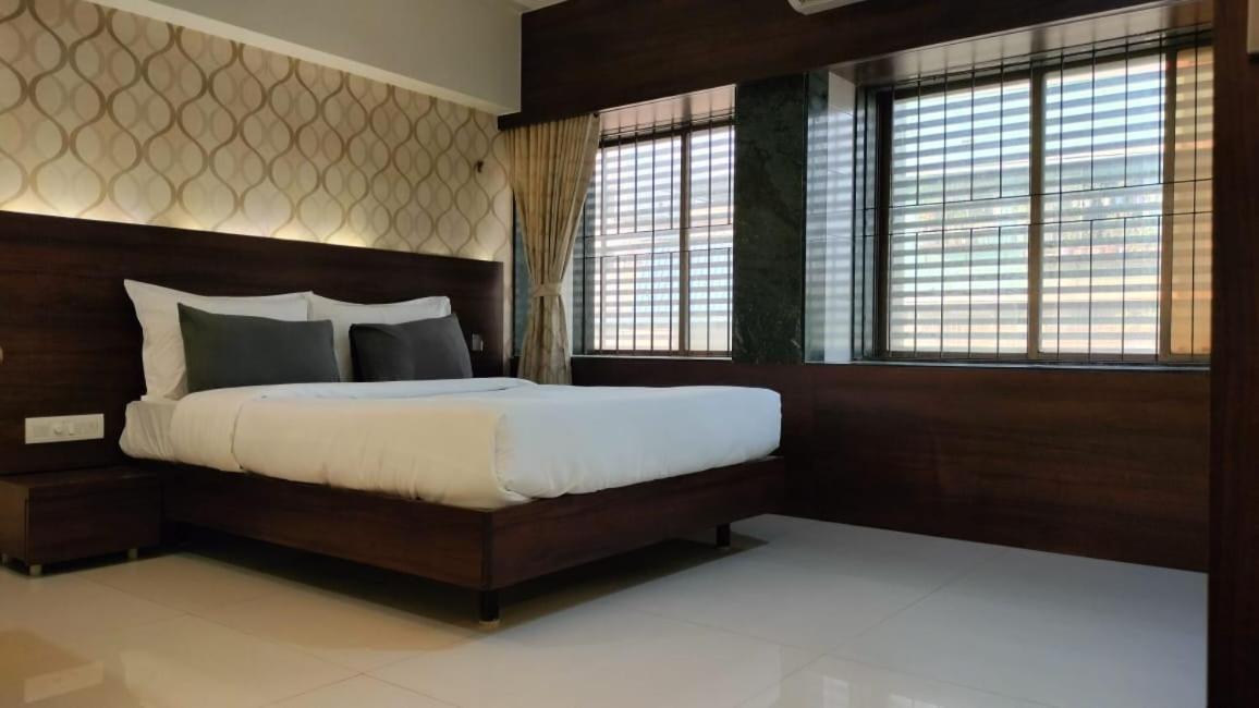 Hotel Sai Nidhi Executive-Mindspace Airoli Нави Мумбай Екстериор снимка