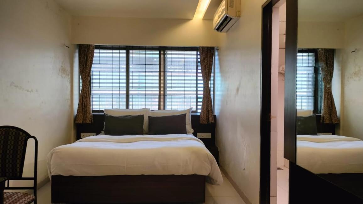 Hotel Sai Nidhi Executive-Mindspace Airoli Нави Мумбай Екстериор снимка